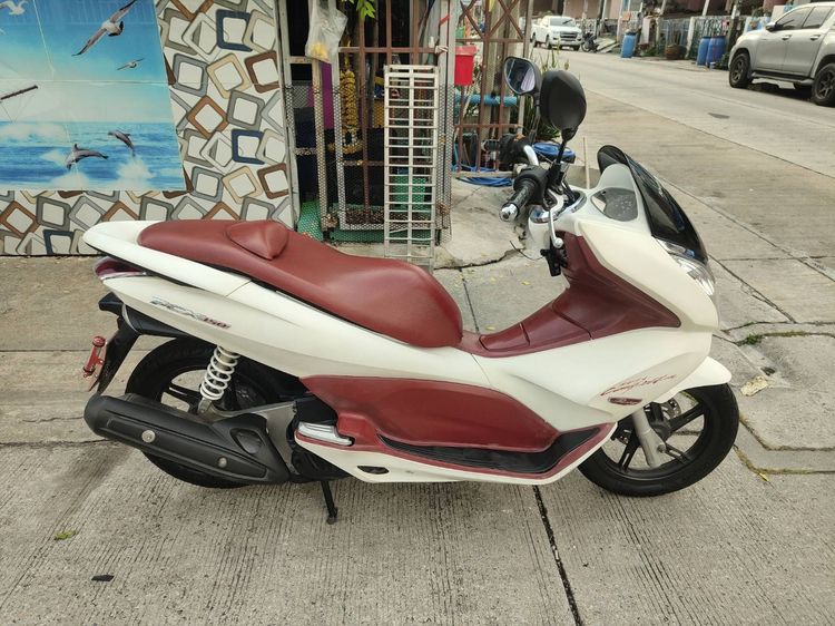 🛵ยังไงก็ขาย PCX 150 ปี 56 เครื่องดี สีสวย สตาร์ทมือ(บังคับโอน) เล่มชุดโอนครบ+เปลี่ยนถ่ายน้ำมันเครื่องฟรี ส่งฟรี30 ก.ม รูปที่ 3