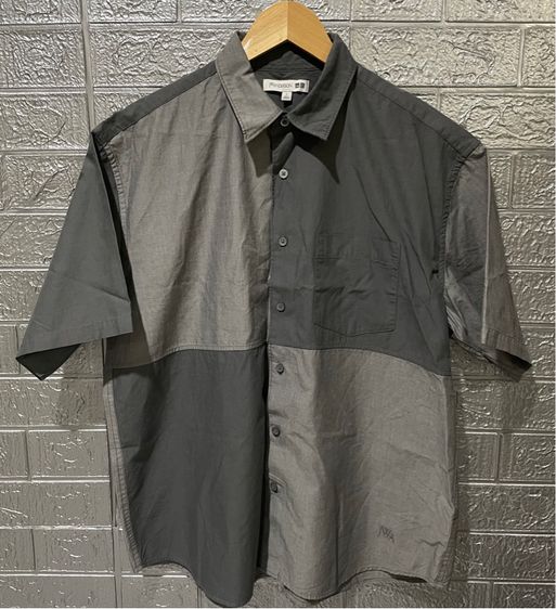 เสืัอ Uniqlo