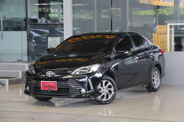 รถ Toyota Vios 1.5 G สี ดำ