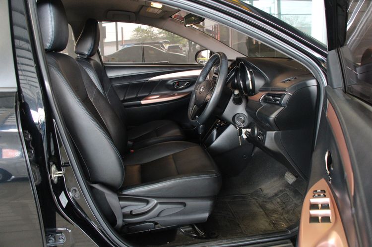 Toyota Vios 2017 1.5 G Sedan เบนซิน ไม่ติดแก๊ส เกียร์อัตโนมัติ ดำ รูปที่ 3