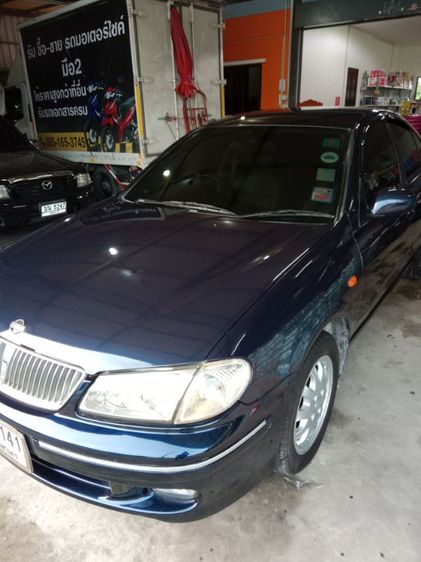 รถ Nissan Sunny 1.8 Super Neo สี น้ำเงิน