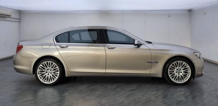 BMW Series 7 2011 740Li Sedan เบนซิน เกียร์อัตโนมัติ บรอนซ์ทอง รูปที่ 4