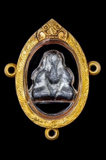 วัดปากคลองมะขามเฒ่า เลี่ยมทองผิวหิ้งเดิมๆของคุณลุง