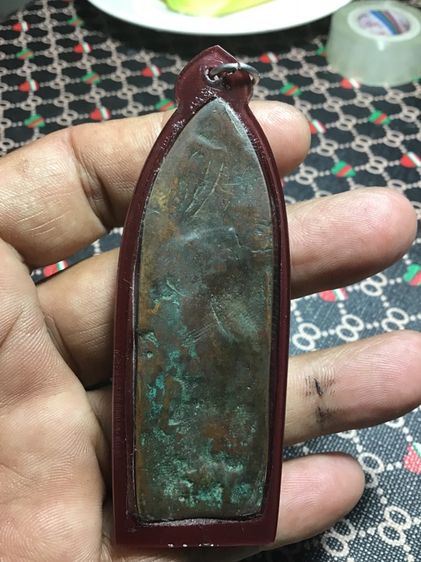 พระร่วงรางปืน หลังลายผ้า ในเลี่ยมเก่า รูปที่ 4