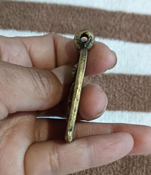 พระสีเหลือง 1 องค์ รูปที่ 3