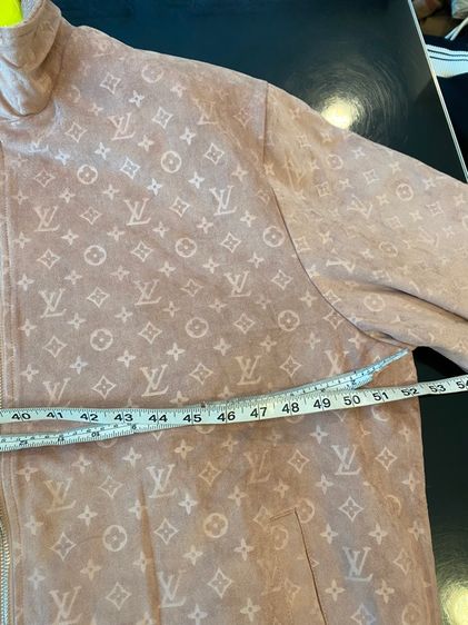 หลุยส์วิตตอง (ติดจองค่ะ)เสื้อคลุมแจ๊กแกต เนื้อผ้าหนังชามัวร์ สภาพใหม่เอี่ยม รูปที่ 7