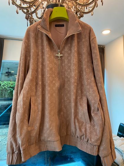 หลุยส์วิตตอง (ติดจองค่ะ)เสื้อคลุมแจ๊กแกต เนื้อผ้าหนังชามัวร์ สภาพใหม่เอี่ยม รูปที่ 3