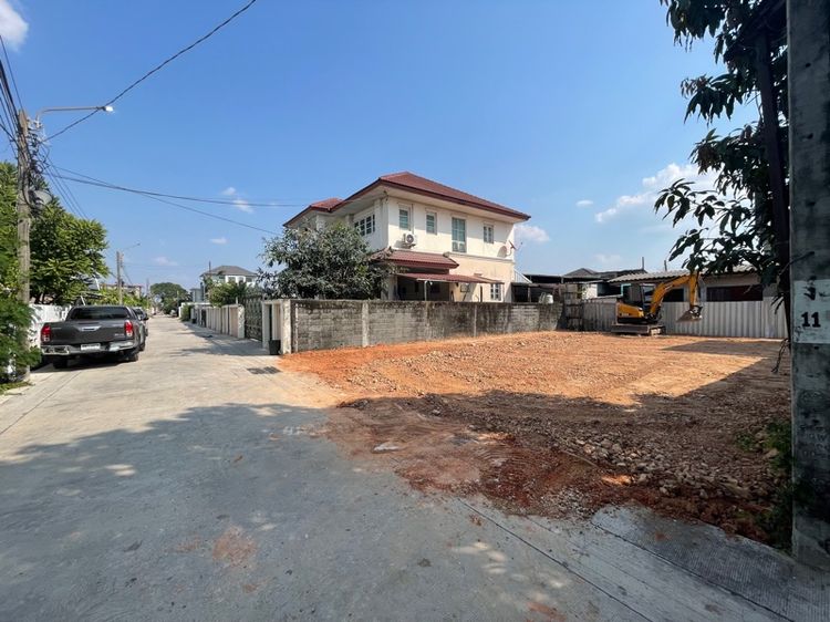 ให้เช่าที่ดินถมแล้ว 50 ตรว. พัฒนาชนบท 3 (ซอยมณี 2) ทำเลดี