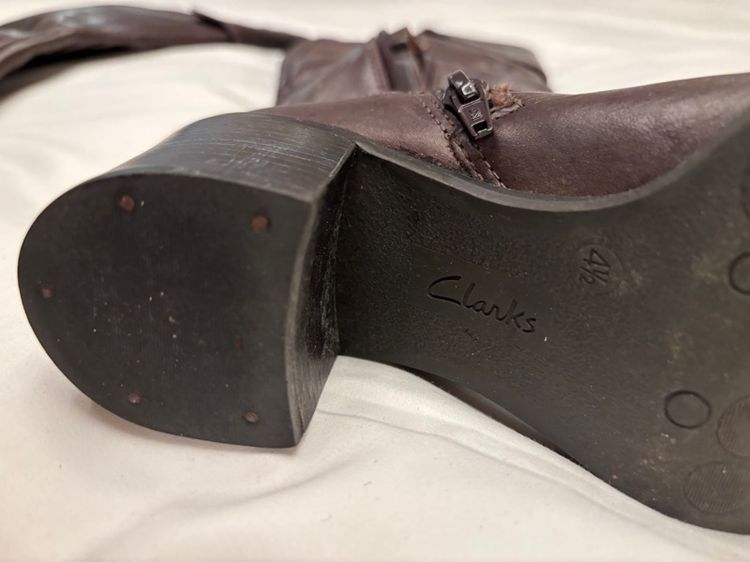 รองเท้าบูทหนังแท่ รูปที่ 2