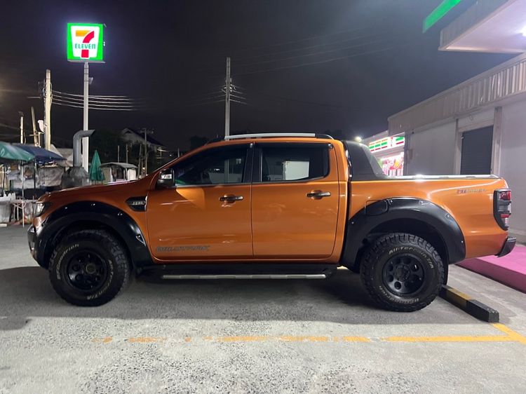 รถ Ford Ranger 2.2 Hi-Rider Wildtrak สี ส้ม