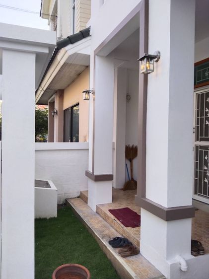 มีบางส่วน ขายทาวน์เฮาส์ 2 ชั้น โครงการสิรภัทร 2 นนทบุรี ทำเลดี เดินทางสะดวก ใกล้สถานีรถ ไฟฟ้าสายสีม่วง รูปที่ 2