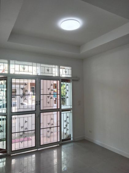 มีบางส่วน ขายทาวน์เฮาส์ 2 ชั้น โครงการสิรภัทร 2 นนทบุรี ทำเลดี เดินทางสะดวก ใกล้สถานีรถ ไฟฟ้าสายสีม่วง รูปที่ 4