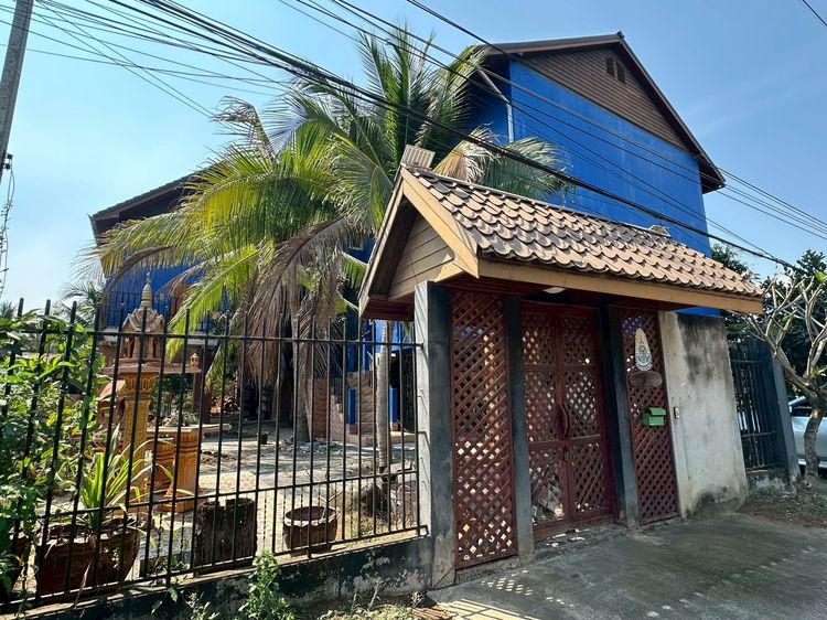 ขายบ้าน 3 ชั้น สุดคลาสสิก 