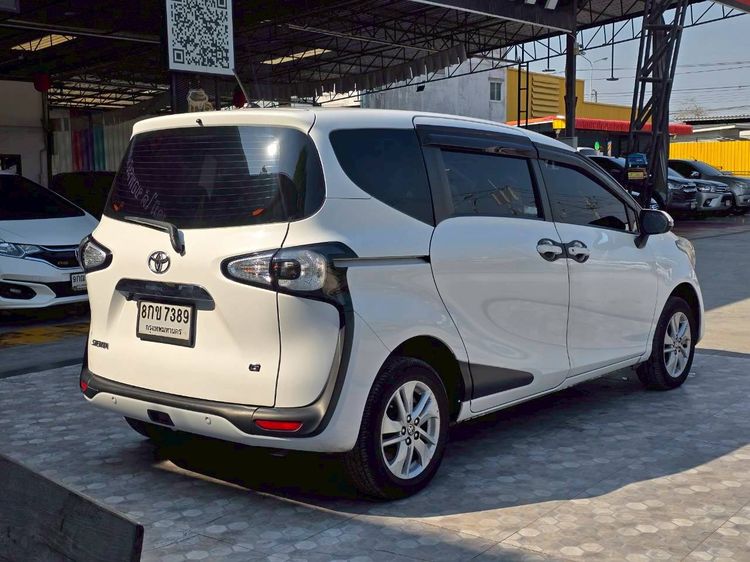 Toyota Sienta 2018 1.5 G Utility-car เบนซิน ไม่ติดแก๊ส เกียร์อัตโนมัติ ขาว รูปที่ 4