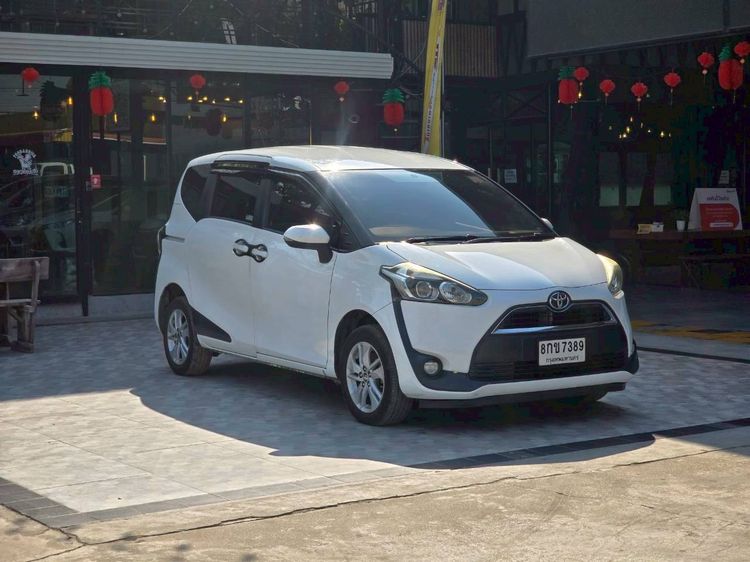 Toyota Sienta 2018 1.5 G Utility-car เบนซิน ไม่ติดแก๊ส เกียร์อัตโนมัติ ขาว รูปที่ 3
