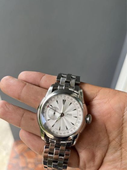 Oris สองเข็มครึ่ง