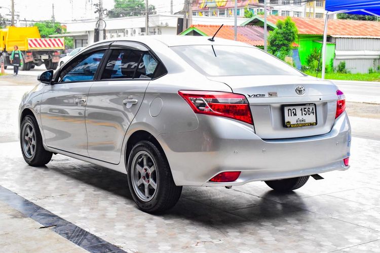 Toyota Vios 2016 1.5 J Sedan เบนซิน ไม่ติดแก๊ส เกียร์อัตโนมัติ เทา รูปที่ 4