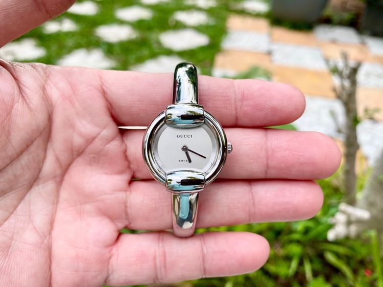 ขาว นาฬิกาGucci 1400L Bangle Watch (swiss made) แท้สวย