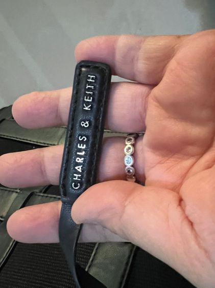 กระเป๋าสะพายแบรนด์มือสอง รูปที่ 3