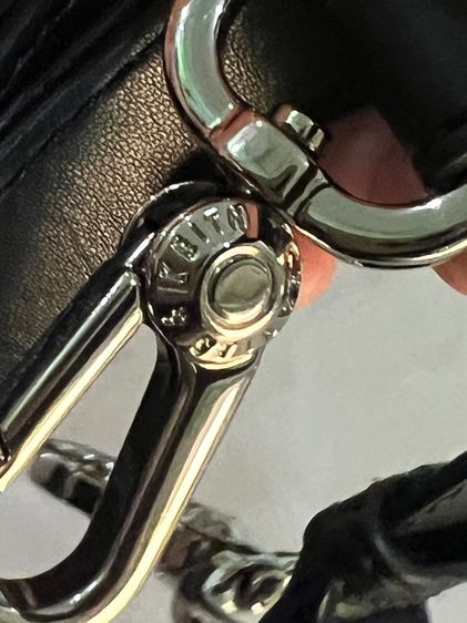 กระเป๋าสะพายแบรนด์มือสอง รูปที่ 8