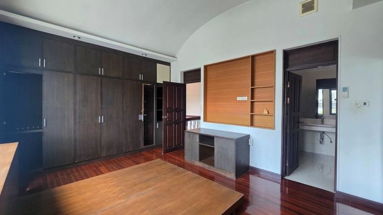 มีบางส่วน ขายบ้านเดี่ยว 2 ชั้น ซ.ลาดพร้าววังหิน 66 ทำเลดี เดินทางสะดวก ใกล้ MRT สถานีลาดพร้าว  รูปที่ 3