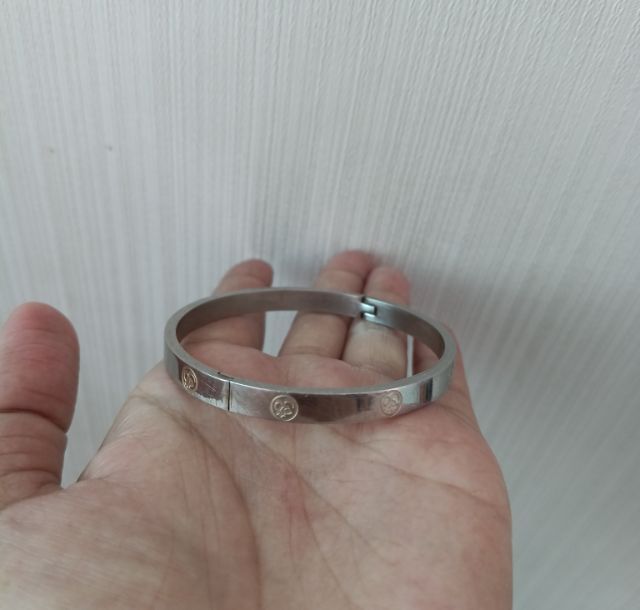 กำไลข้อมือ