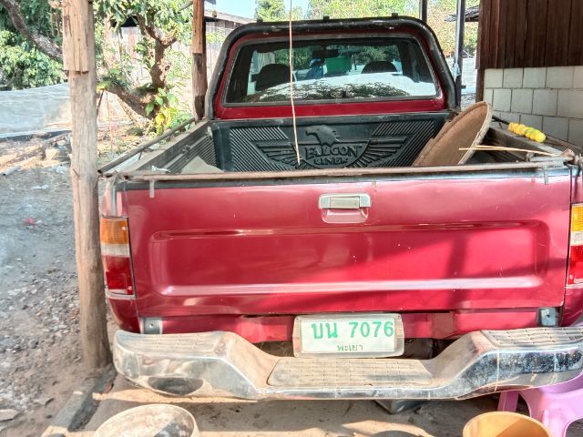 Toyota Hilux Mighty-X 1995 2.4 Pickup ดีเซล เกียร์ธรรมดา แดง รูปที่ 3