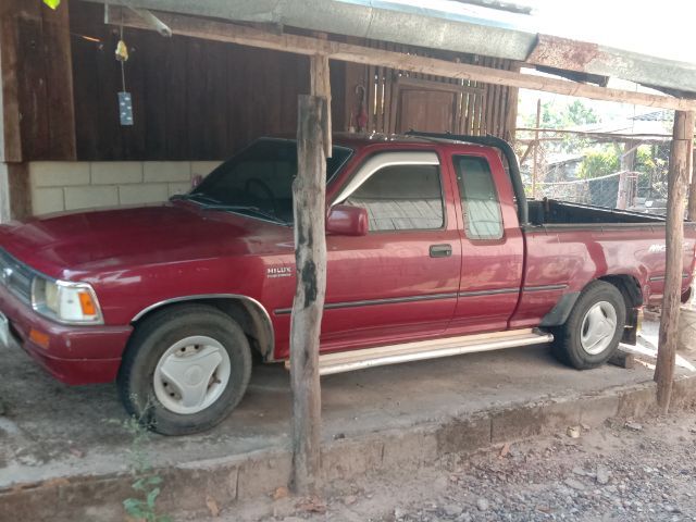 Toyota Hilux Mighty-X 1995 2.4 Pickup ดีเซล เกียร์ธรรมดา แดง รูปที่ 4