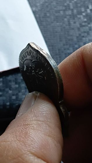 เหรียญ หลวงพ่อกลั่น ปี 07 ตามภาพ รูปที่ 9