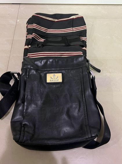 กระเป๋าสะพายหนังแท้งานแบรนด์สภาพใหม่ รูปที่ 8