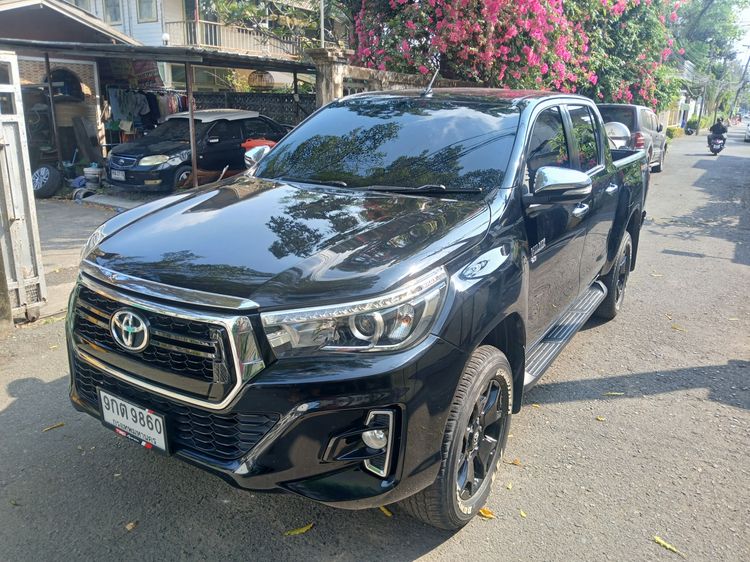 รถ Toyota Hilux Revo 2.8 G Prerunner สี ดำ