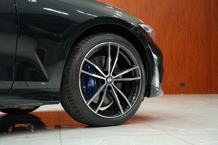 BMW Series 3 2020 330e Sedan เบนซิน เกียร์อัตโนมัติ ดำ รูปที่ 4