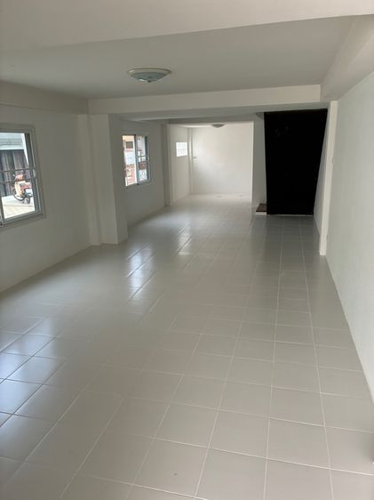 อื่นๆ 2010 ไม่มี ไม่ใช่ ทาวเฮ้าส์รีโนเวทใหม่ใกล้ทะเล300เมตร รูปที่ 2