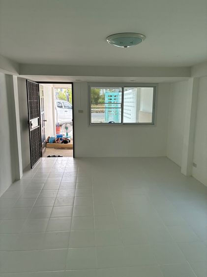 อื่นๆ 2010 ไม่มี ไม่ใช่ ทาวเฮ้าส์รีโนเวทใหม่ใกล้ทะเล300เมตร รูปที่ 4