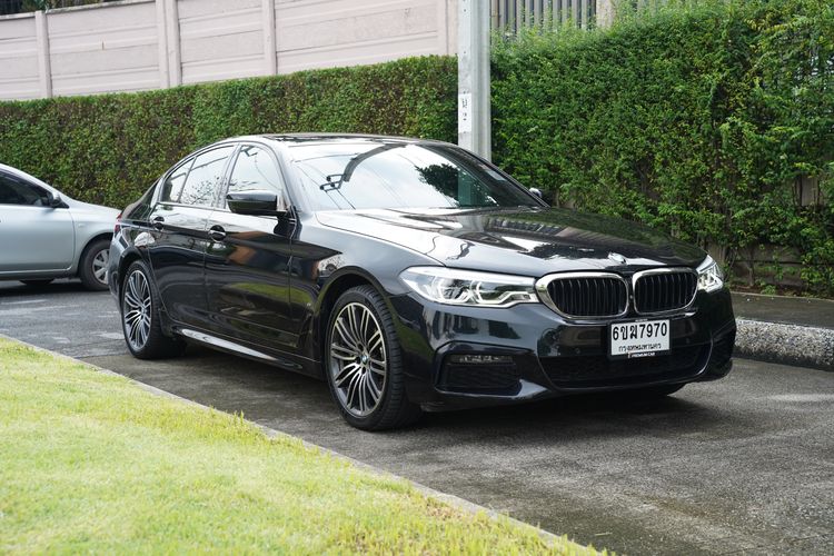 BMW Series 5 2020 530e Sedan เบนซิน เกียร์อัตโนมัติ ดำ