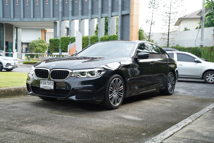 BMW Series 5 2020 530e Sedan เบนซิน เกียร์อัตโนมัติ ดำ รูปที่ 4