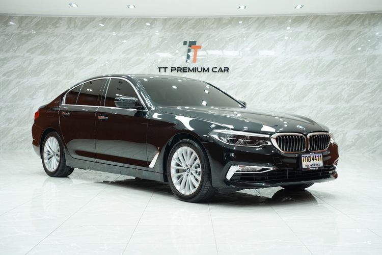 BMW Series 5 2018 530e Sedan เบนซิน เกียร์อัตโนมัติ ดำ