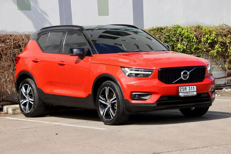 Volvo XC40 2021 Recharge 1.5 T5 R-Design Utility-car ปลั๊กอินไฮบริด (PHEV) ไม่ติดแก๊ส เกียร์อัตโนมัติ แดง รูปที่ 2