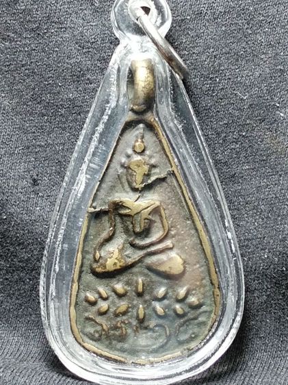 เหรียญหล่อโบราณไม่ทราบวัดครับ รูปที่ 8