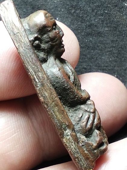 หลวงปู่ทวดหลังเตารีดครับ รูปที่ 5