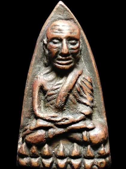 หลวงปู่ทวดหลังเตารีดครับ