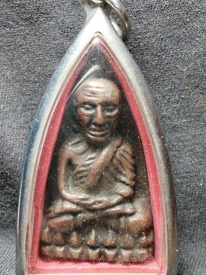 หลวงปู่ทวดหลังเตารีดครับ รูปที่ 2