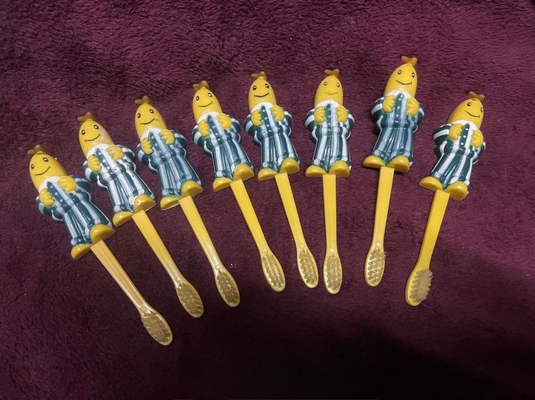 แปรงสีฟันกล้วยหอมจอมซน