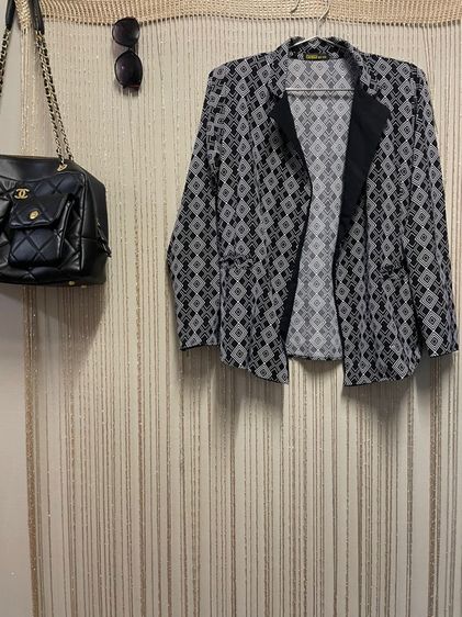 เสื้อผ้าสีดำ รูปที่ 2