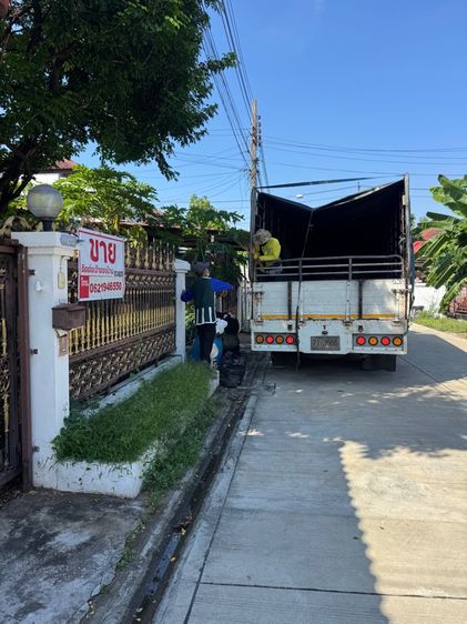 มีบางส่วน ใช่ ขายด่วน บ้านแฝด