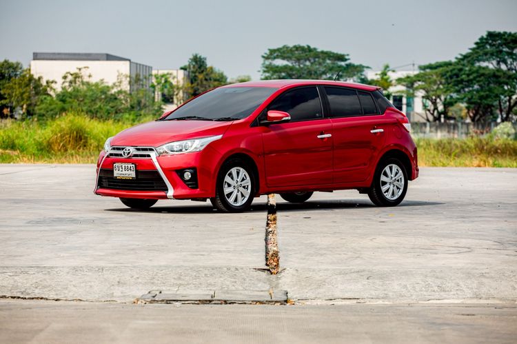 Toyota Yaris 2015 1.2 G Sedan เบนซิน เกียร์อัตโนมัติ แดง รูปที่ 4