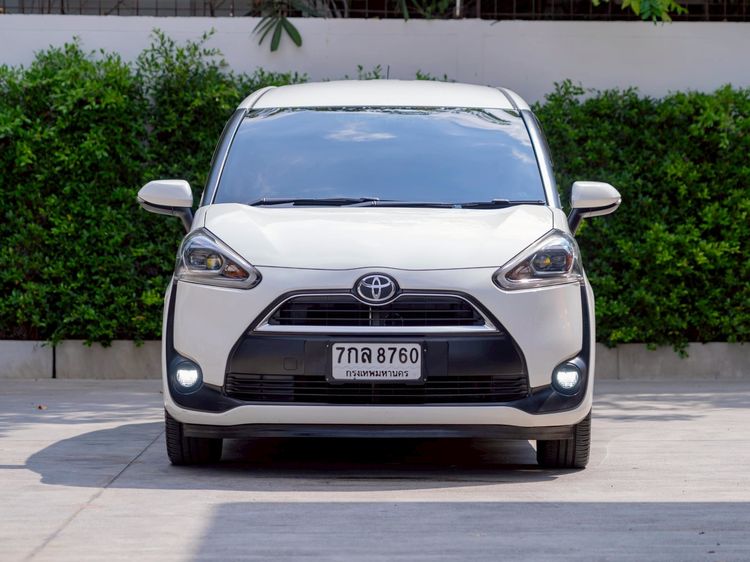 Toyota Sienta 2018 1.5 V Utility-car เบนซิน ไม่ติดแก๊ส เกียร์อัตโนมัติ ขาว รูปที่ 2