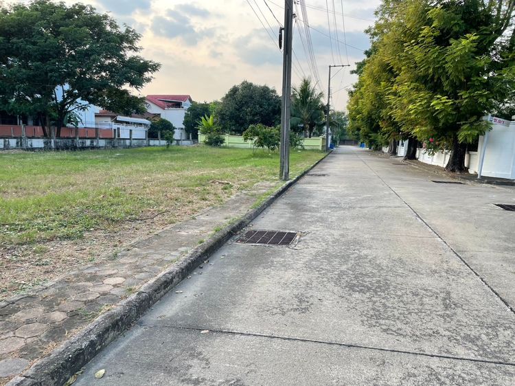 ขายที่ดินในหมู่บ้านกฤษดานคร 21 ติดถนนบางนา-ตราด กม.6 ขนาด 120 ตารางวา รูปที่ 4