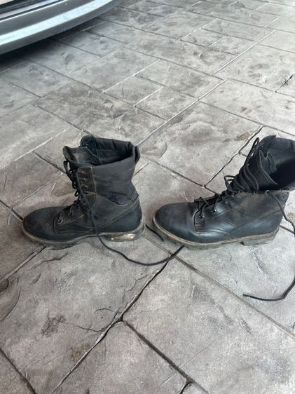 รองเท้าคอมแบท รด. รูปที่ 3