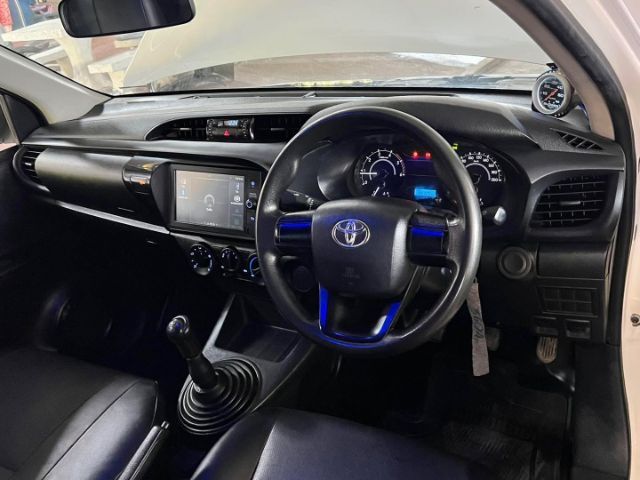 Toyota Hilux Revo 2021 2.4 Entry Pickup ดีเซล ไม่ติดแก๊ส เกียร์ธรรมดา ขาว รูปที่ 4